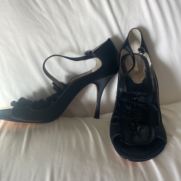 New Max Studio Heels - Picture 2 of 7